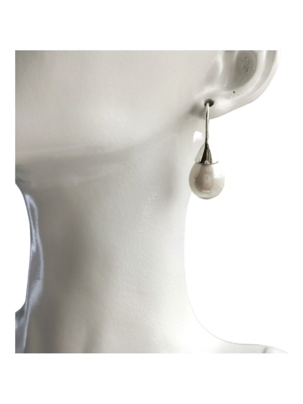 White Shell Pearl drop earrings In silver ๐ - Picture 4 of 8